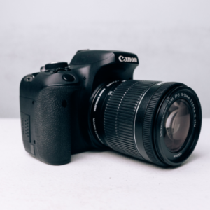 Canon EOS 700D